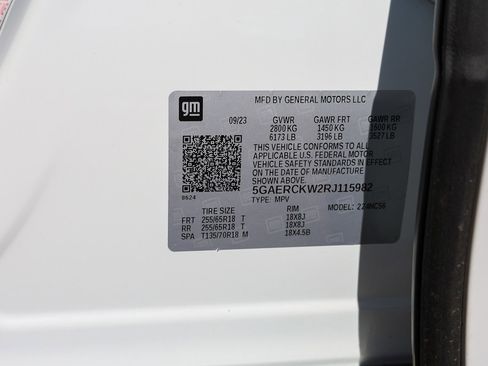 Used 2024 Buick Enclave Premium image 9