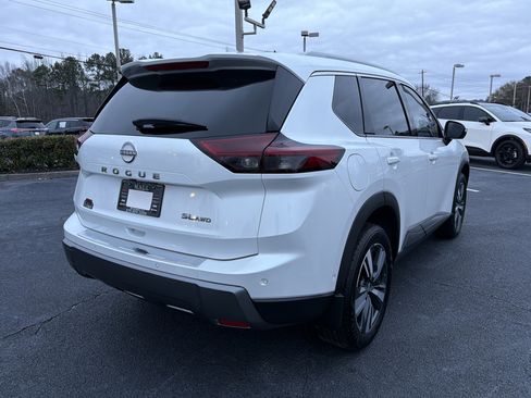 Used 2025 Nissan Rogue SL image 7