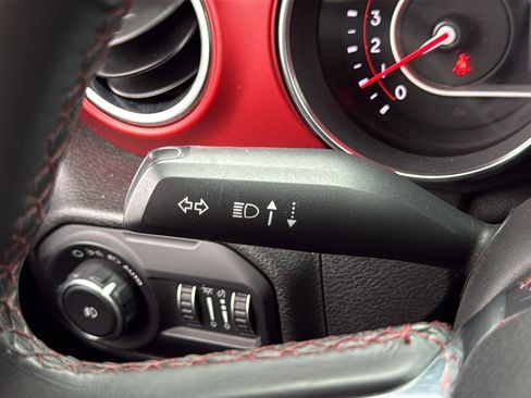 Used 2019 Jeep Wrangler Unlimited Rubicon w/ LED Lighting Group image 15