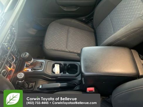 Used 2024 Jeep Gladiator Mojave w/ Technology Group image 19