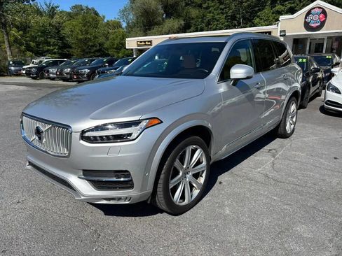 Used 2017 Volvo XC90 T6 Inscription w/ Convenience Package AWD/4WD image 4