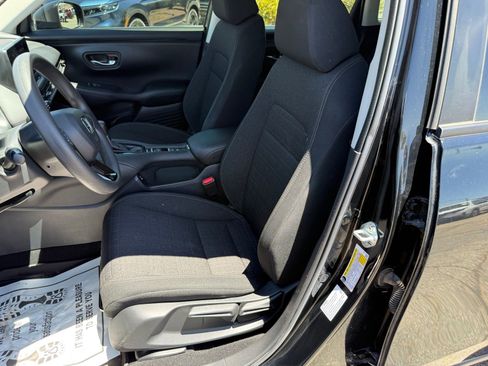 Certified 2025 Honda HR-V LX image 31