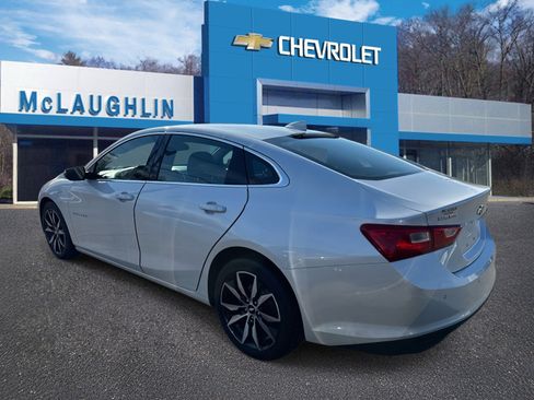 Used 2018 Chevrolet Malibu LT w/ Leather Package image 2
