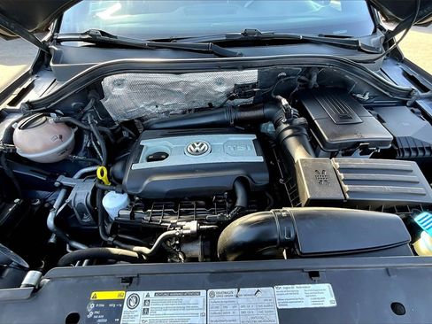 Used 2016 Volkswagen Tiguan R-Line image 10