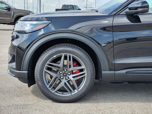 New 2026 Ford Explorer ST-Line w/ ST-Line Street Pack RWD image 7
