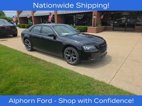 Used 2023 Chrysler 300 S w/ Comfort Group RWD image 1