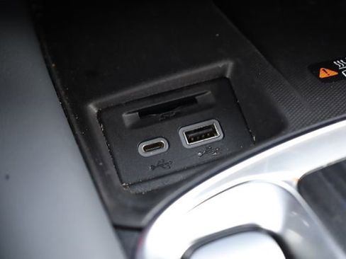 Used 2024 Buick Enclave Premium image 24