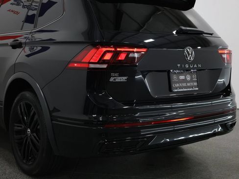 Used 2022 Volkswagen Tiguan SE R-Line FWD image 10
