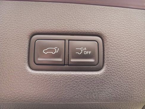 Certified 2023 Kia Carnival SX Prestige image 39