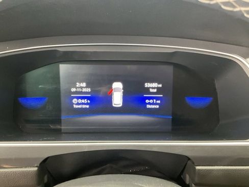 Used 2022 Volkswagen Tiguan SE image 10