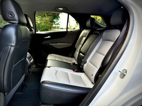 Used 2019 Chevrolet Equinox Premier image 16