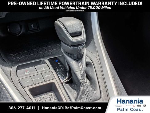 Used 2022 Toyota RAV4 XLE w/ Convenience Package FWD image 22