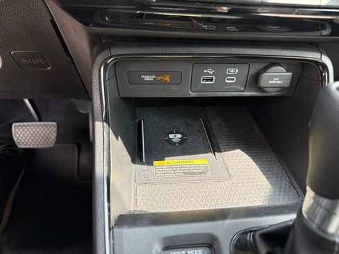 Used 2024 Honda CR-V EX-L image 16