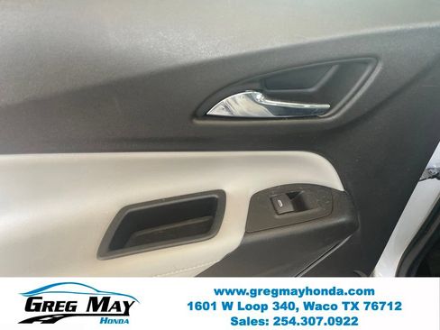 Used 2018 Chevrolet Equinox Premier FWD image 22