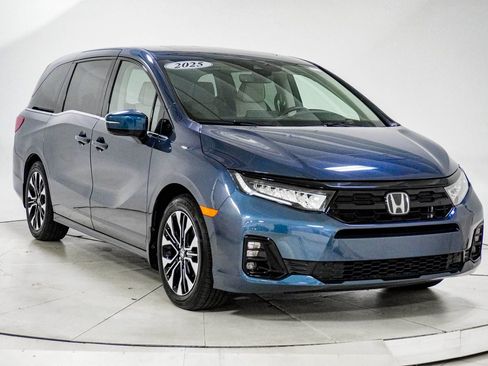 Used 2025 Honda Odyssey Elite image 15