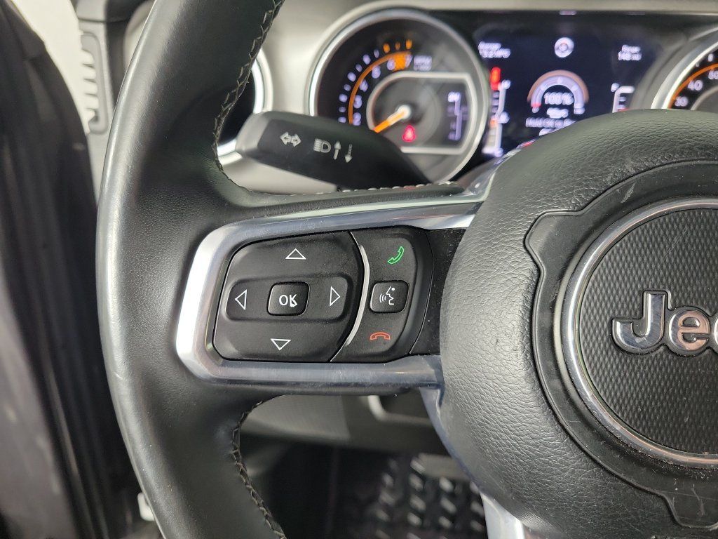 Used 2018 Jeep Wrangler Unlimited Sahara AWD/4WD image 18