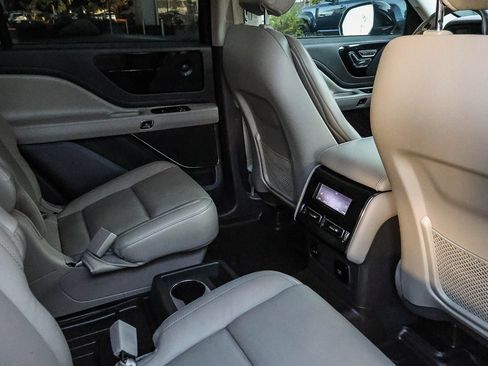 Used 2022 Lincoln Aviator Reserve w/ Elements Package Plus RWD image 21