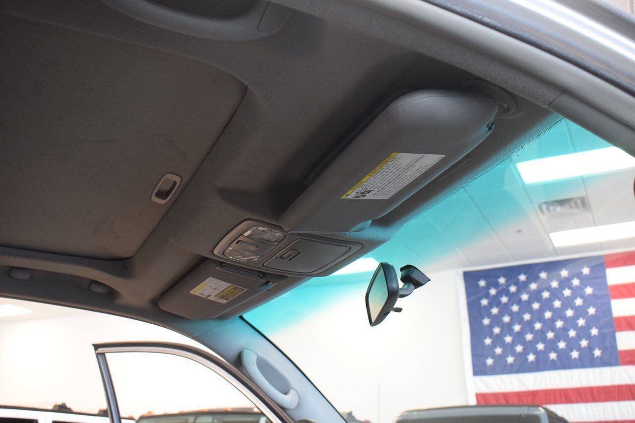 Used 2005 Toyota 4Runner Sport AWD/4WD image 24