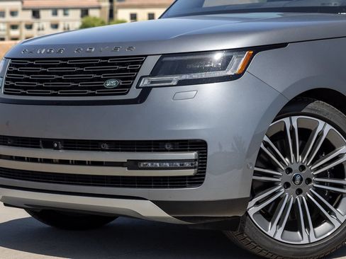 Used 2023 Land Rover Range Rover SE AWD/4WD image 12