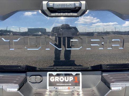 Used 2022 Toyota Tundra SR w/ SR Tow Package RWD image 10