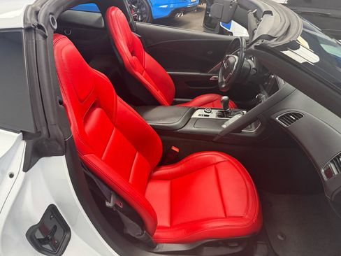 Used 2015 Chevrolet Corvette Stingray Coupe RWD image 15
