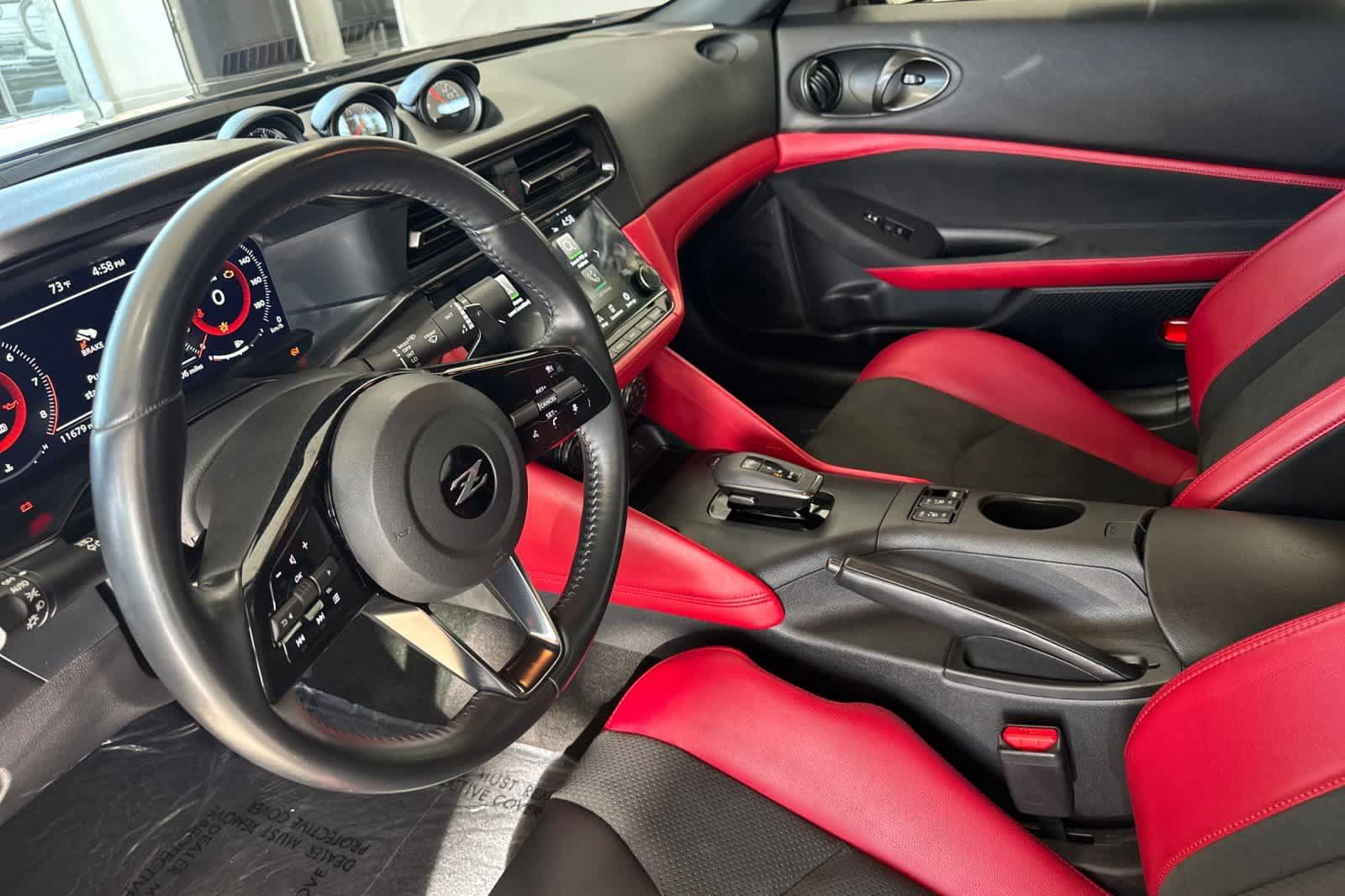 Used 2025 Nissan Z Performance w/ Floor Mat Package RWD image 9