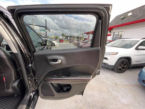 Used 2019 Jeep Compass Trailhawk w/ Cold Weather Group AWD/4WD image 6