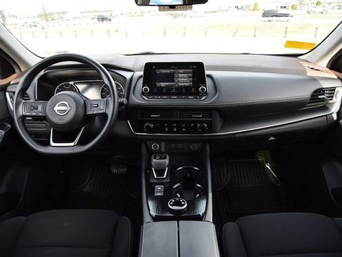 Used 2023 Nissan Rogue S image 7