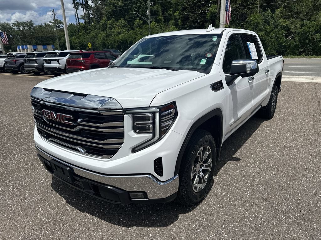 Used 2024 GMC Sierra 1500 SLT AWD/4WD image 12