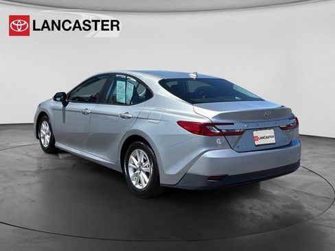 Used 2025 Toyota Camry LE FWD image 5
