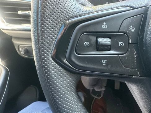 Used 2022 Chevrolet TrailBlazer LT FWD image 16