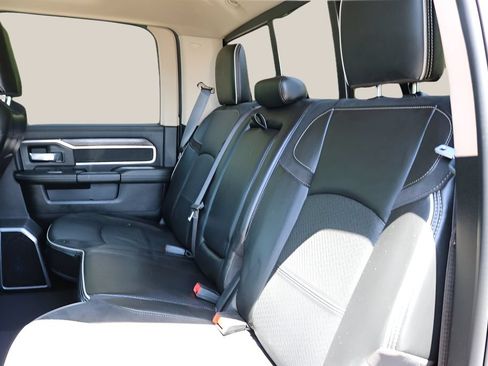 Used 2019 RAM 3500 Laramie AWD/4WD image 18