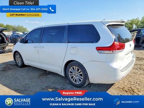 Used 2011 Toyota Sienna XLE w/ Premium Pkg FWD image 3