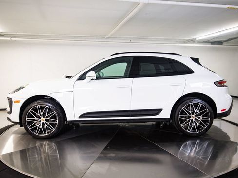 Certified 2026 Porsche Macan AWD/4WD image 2