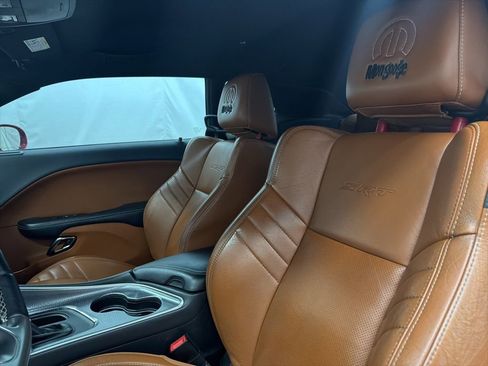 Used 2016 Dodge Challenger SRT Hellcat image 14