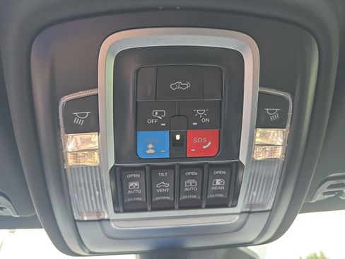 Used 2026 RAM 1500 Laramie image 37