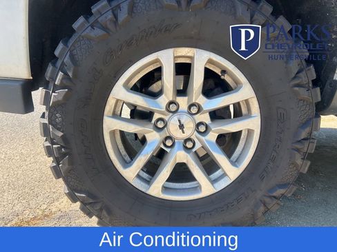 Used 2018 Chevrolet Silverado 1500 Custom w/ Custom Convenience Package image 10