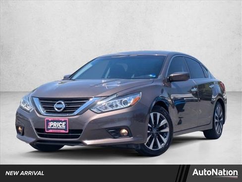 Used 2016 Nissan Altima 2.5 SV FWD image 1