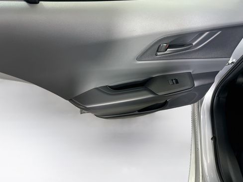 Used 2025 Toyota Prius LE FWD image 25