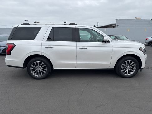 Used 2018 Ford Expedition Limited w/ Equipment Group 301A AWD/4WD image 10