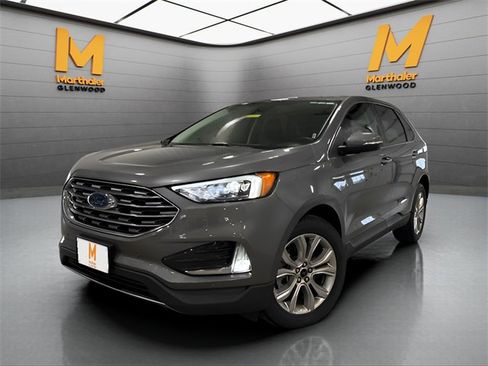 Used 2024 Ford Edge Titanium image 3