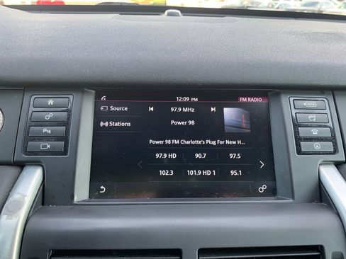 Used 2017 Land Rover Discovery Sport HSE Luxury AWD/4WD image 27