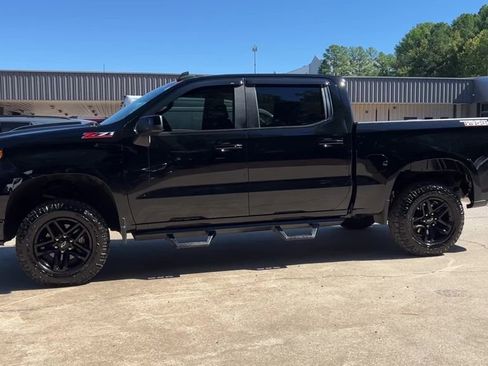 Used 2022 Chevrolet Silverado 1500 LT Trail Boss image 3