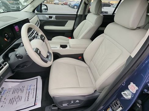 Used 2025 Hyundai Santa Fe SEL image 15