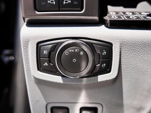 Used 2022 Ford F450 Limited w/ FX4 Off-Road Package AWD/4WD image 77