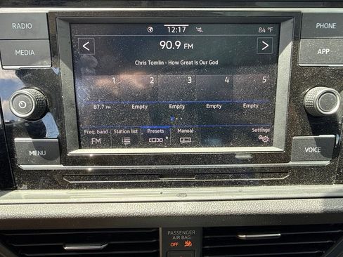 Used 2023 Volkswagen Jetta SE FWD image 26