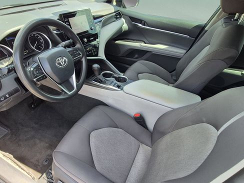 Used 2022 Toyota Camry LE FWD image 18