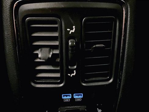 Used 2015 Jeep Grand Cherokee Limited image 33