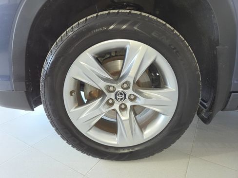 Used 2016 Toyota Highlander Limited w/ Driver Technology Package AWD/4WD image 12