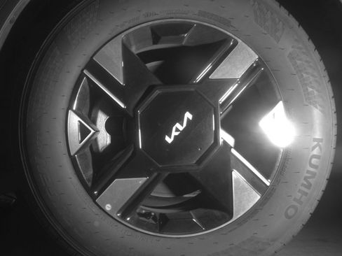 Used 2026 Kia Sportage LX FWD image 12